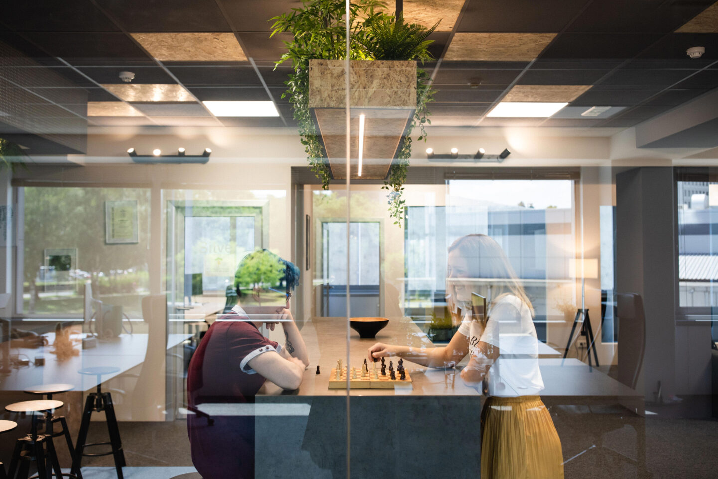 7 industries that benefit the most from custom software development | DECODE