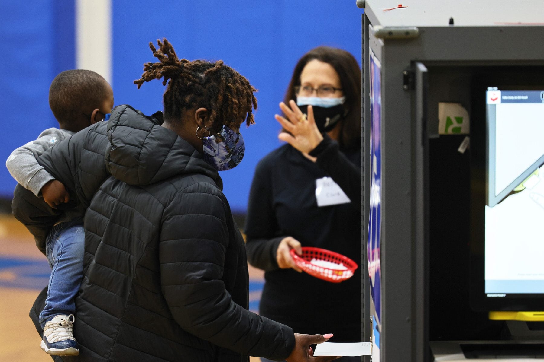 Women voters put economy as top priority - The 19th