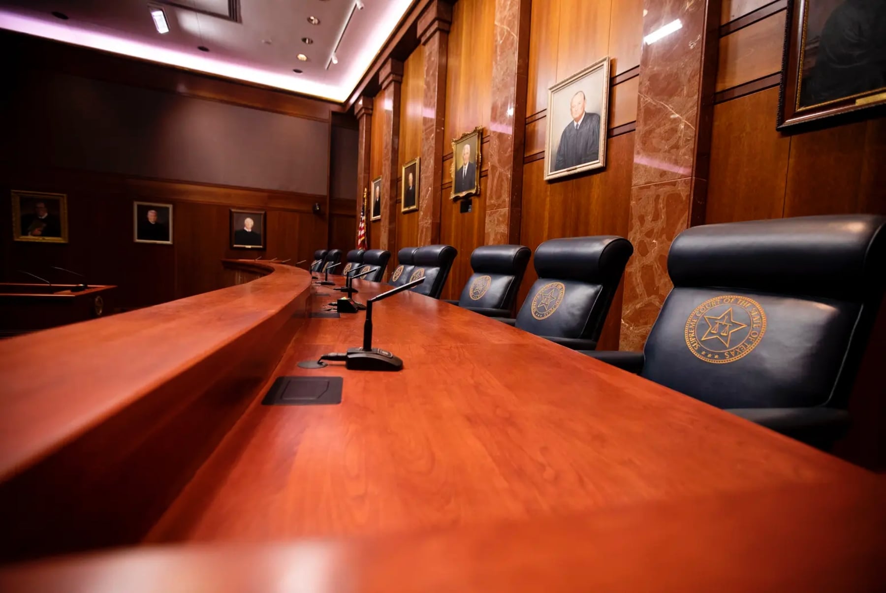 Texas Supreme Court temporarily halts ruling allowing Dallas woman to get an abortion - The 19th