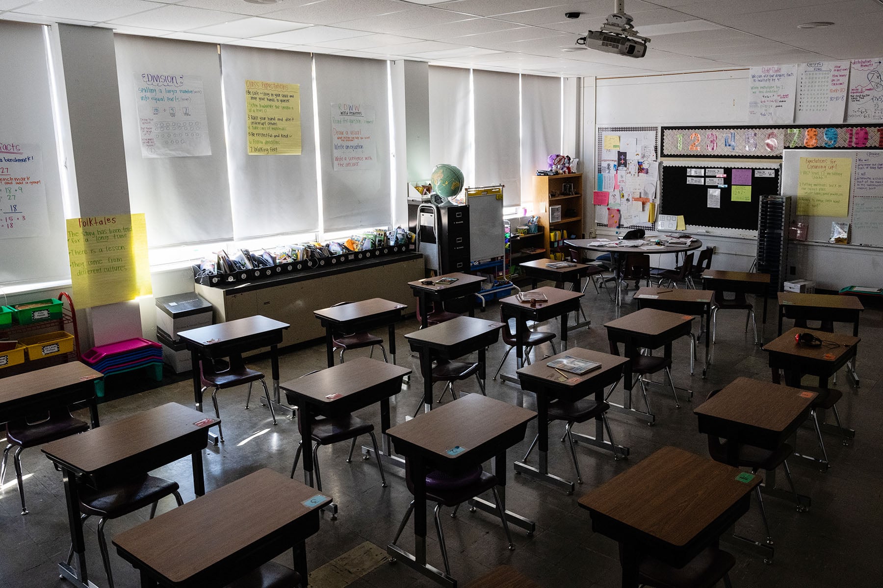 Universal school vouchers often lack benefits, yet conservatives widely support them