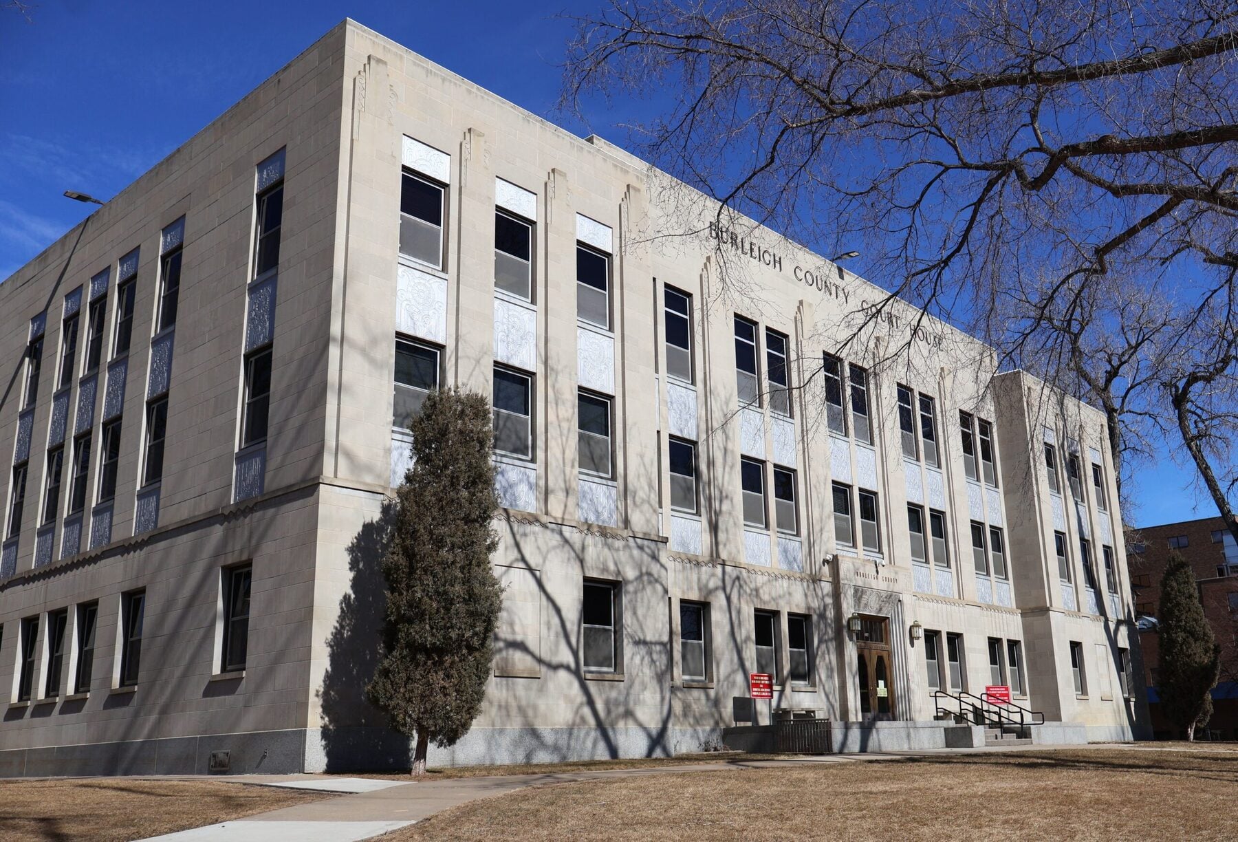 North Dakota judge vacates state abortion ban, ruling it unconstitutional