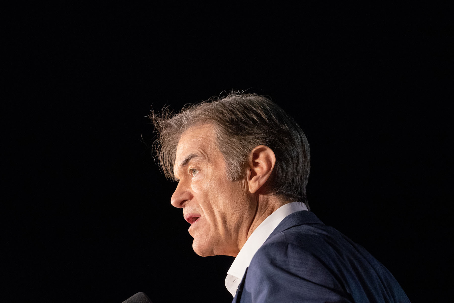 Trump picks Dr. Oz, the celebrity TV doctor, to run Medicare and Medicaid