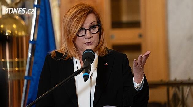 Schillerová: Slibovat výdaje na obranu přes dvě procenta je teď nereálné - iDNES.cz
