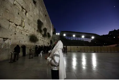 10.5 Million Kotel Visits in 2012 | Israel National News