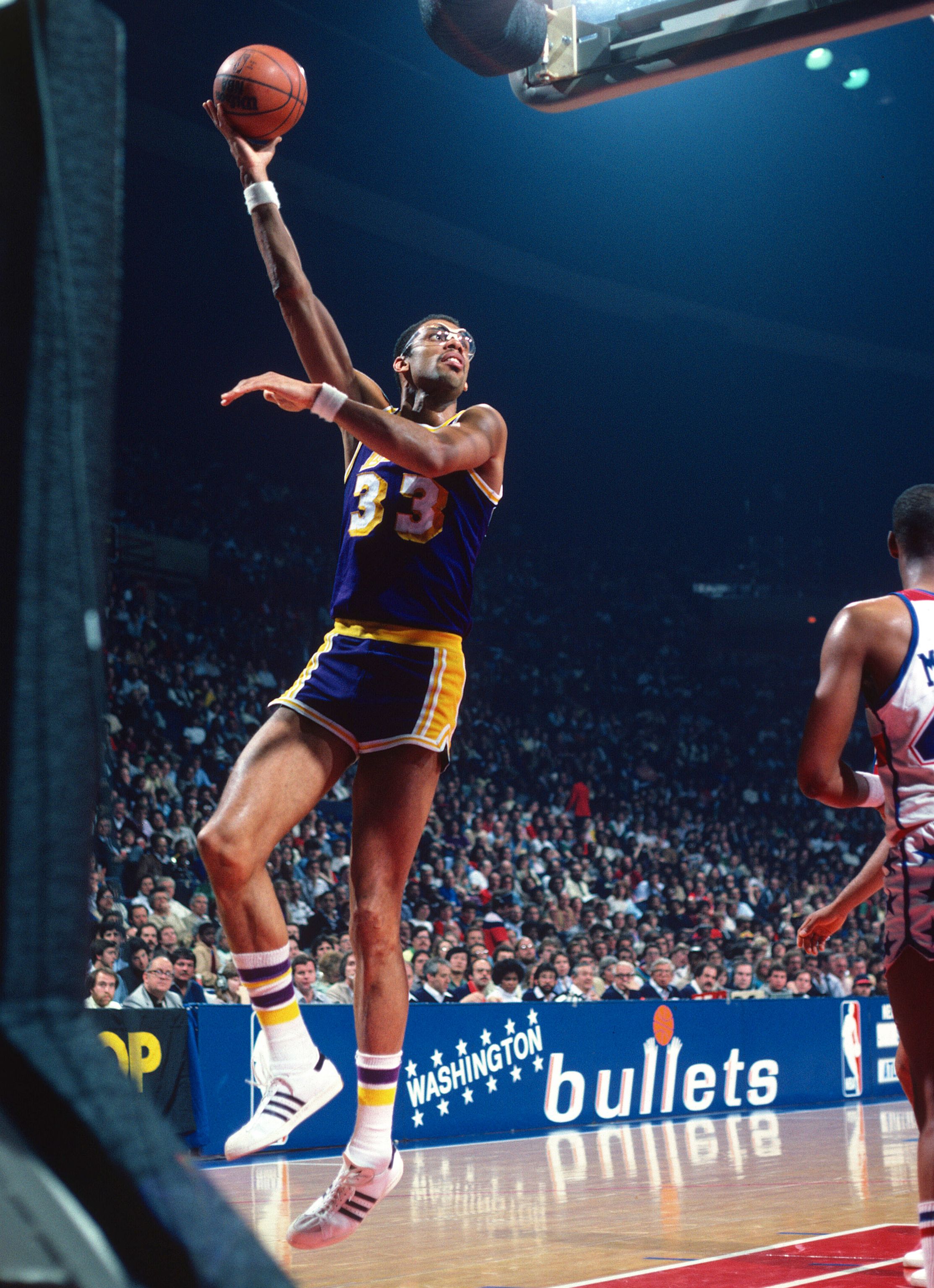 2. Kareem Abdul-Jabbar - Photos: 10 greatest NBA players ever - ESPN