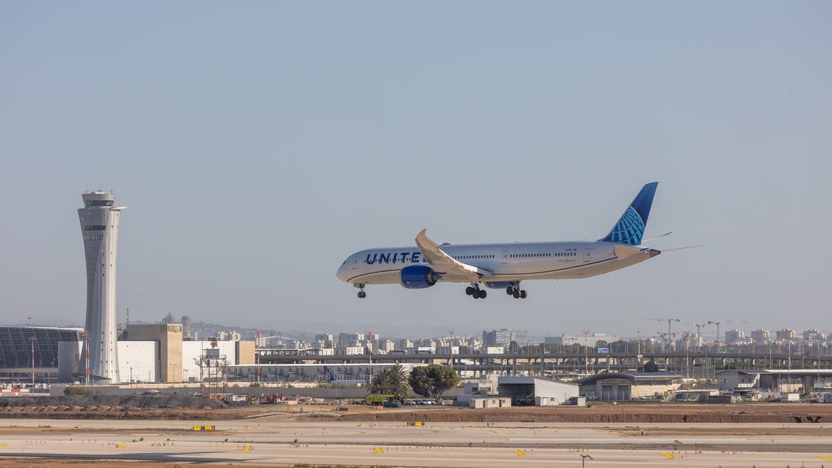 Houthi aerial blockade: Multiple airlines cancelling flights - JFeed