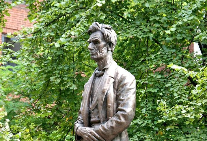 The tale of the Statue that came home to Manchester - About Manchester