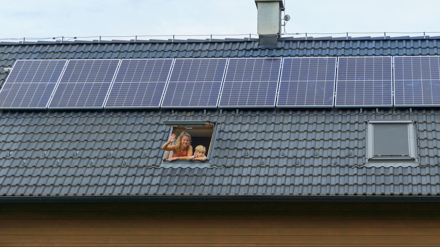 Neighbors can influence your decision to buy solar panels - EPFL