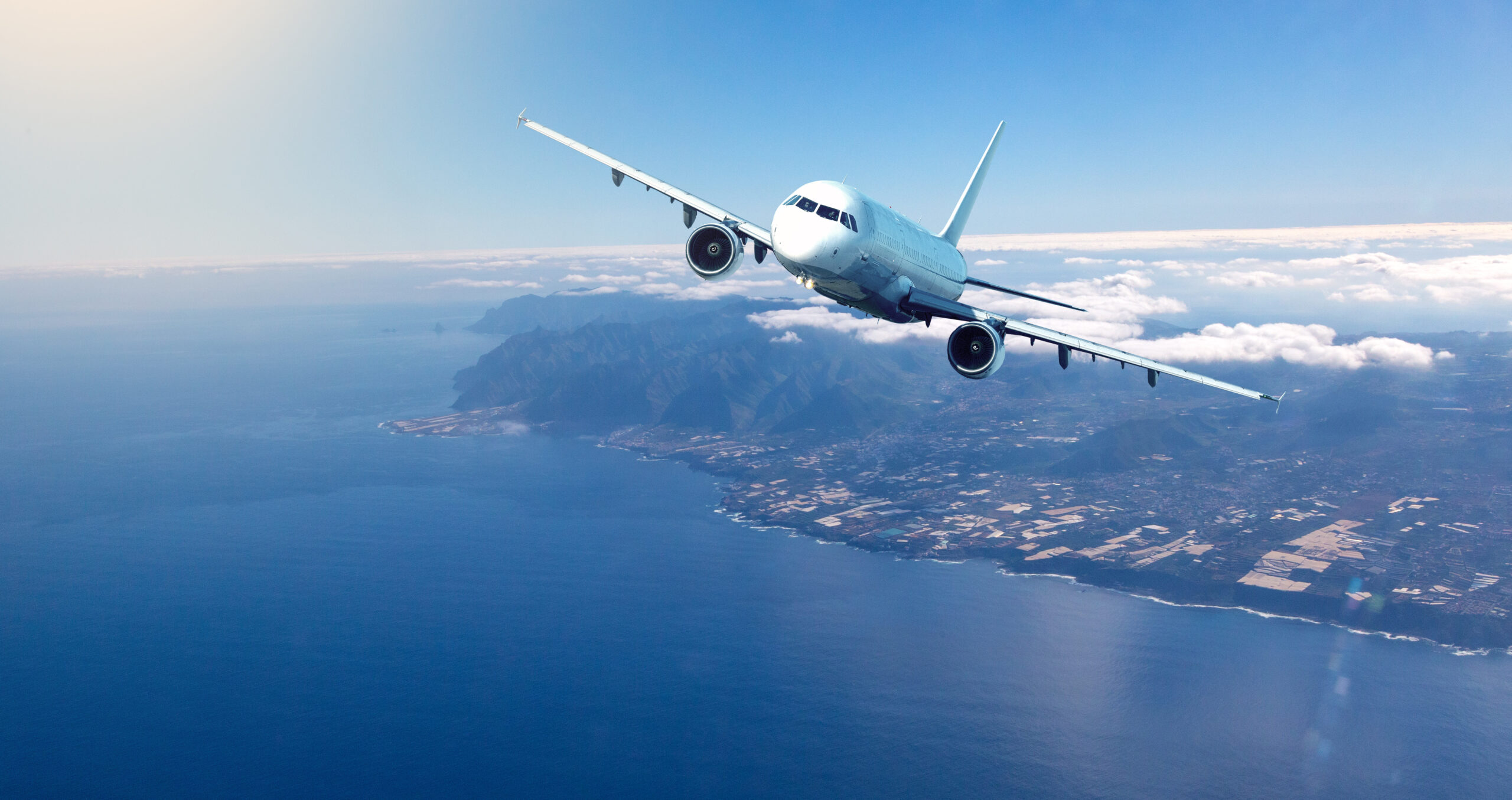 Aviation can reach net zero without capping flights, says Mark Harper - AGN