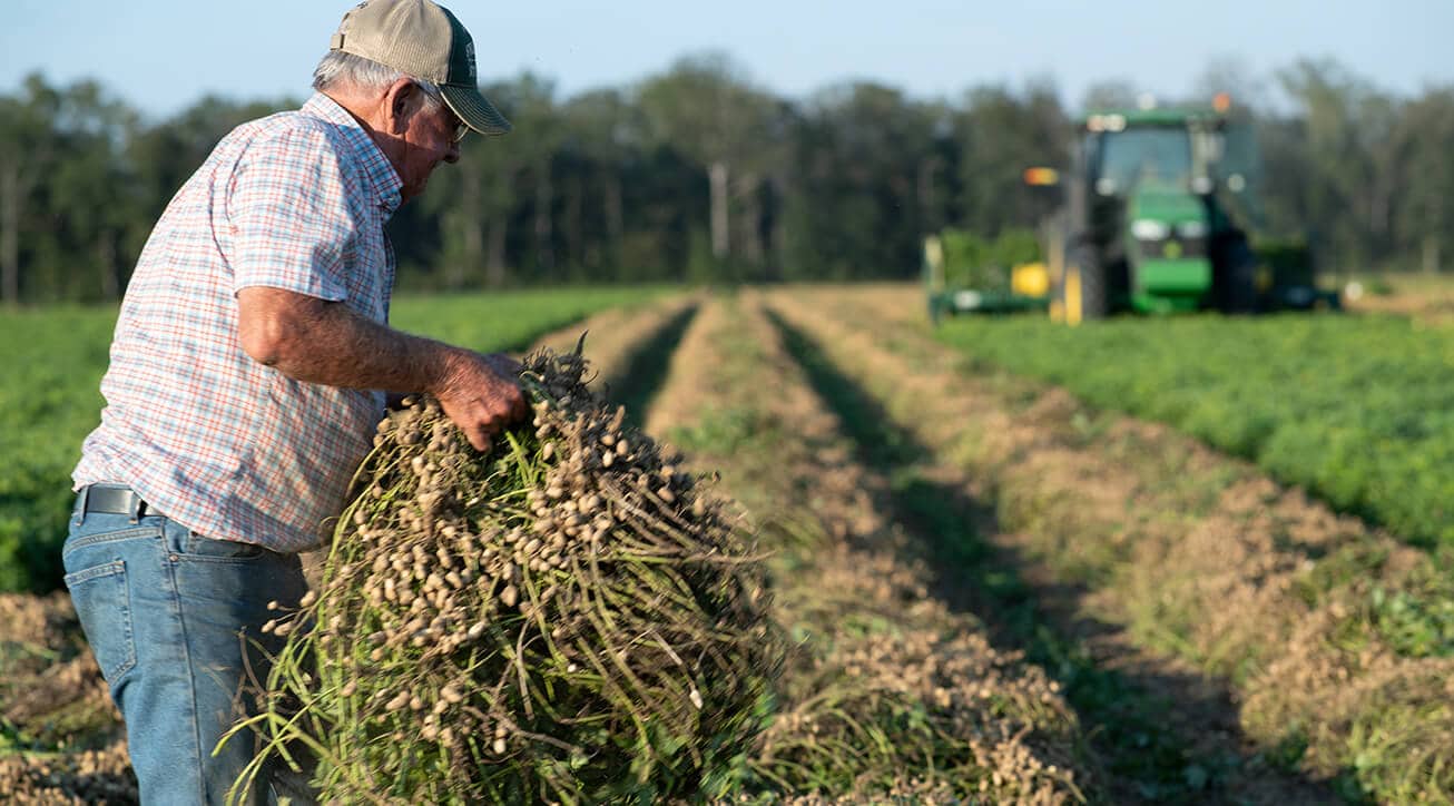 The U.S. Farm Labor Shortage Infographic | AgAmerica