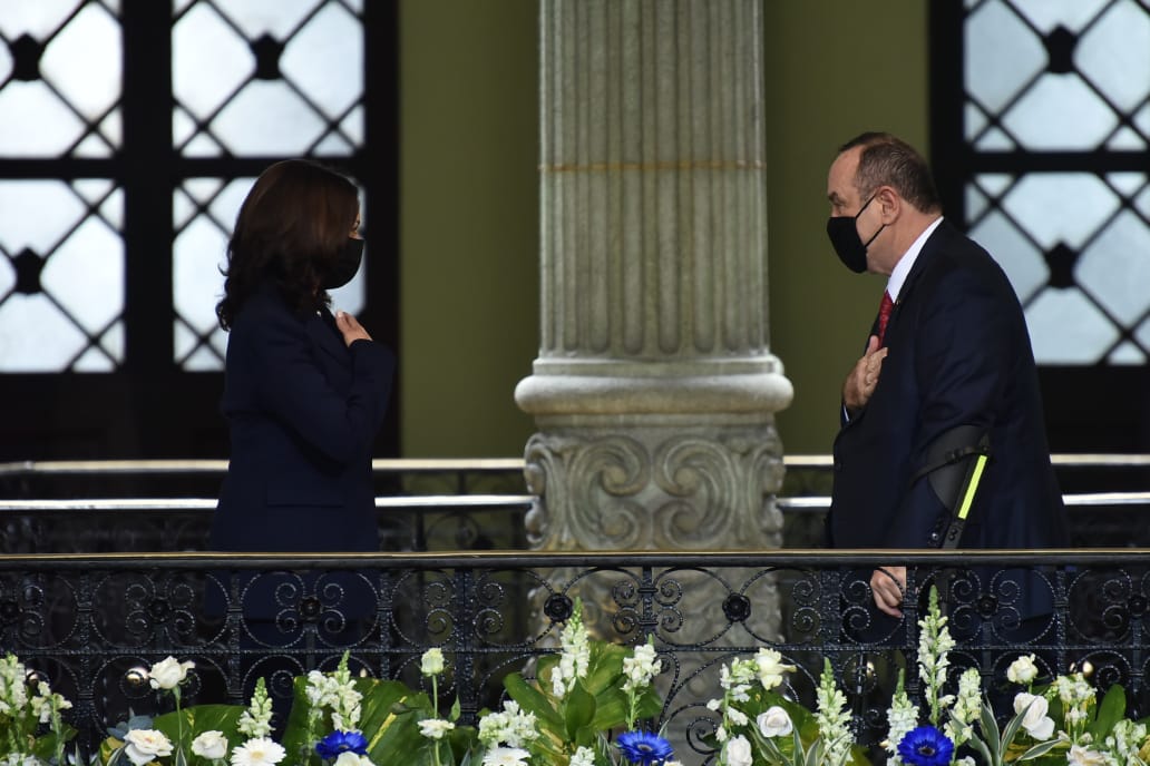 Presidente Giammattei solicita TPS a vicepresidenta Kamala Harris - Agencia Guatemalteca de Noticias