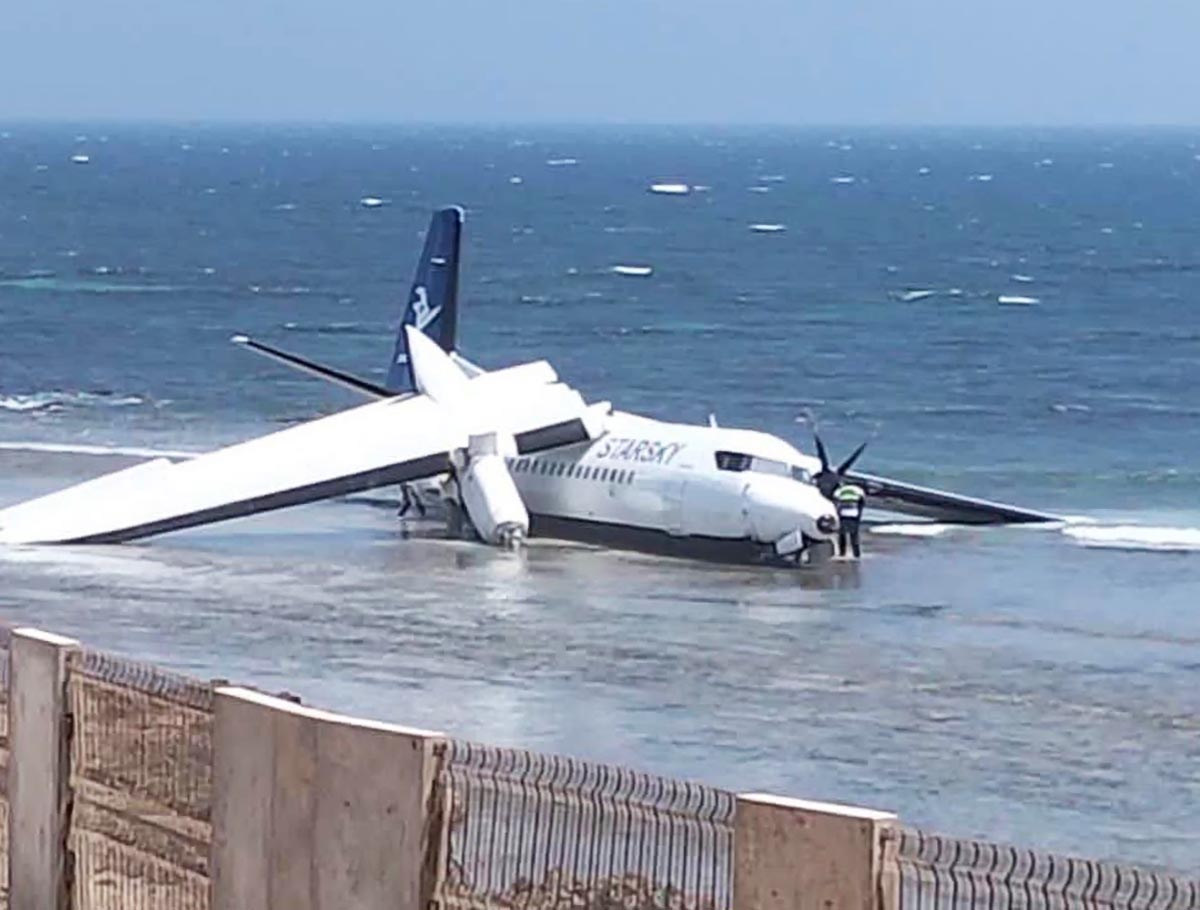 BREAKING A StarSky aircraft has crashed near Mogadishu shoreline