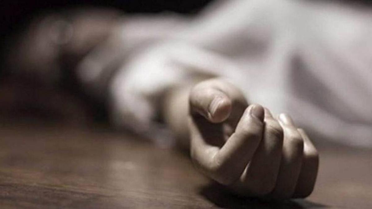 बिहार में मौत वाली होली, जहरीली शराब पीने से 25 लोगों की मौत - at least 25 people died due to drinking spurious liquor on Holi in Bihar ntc - AajTak