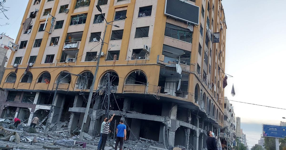 ويتضمن مقر "البوابة24".. تدمير برج الجوهرة "الصحفيين" وسط مدينة غزة (فيديو وصور) | البوابة 24