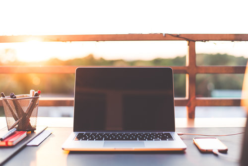Mastering default values in JavaScript with the nullish coalescing (??) operator - Matt Smith