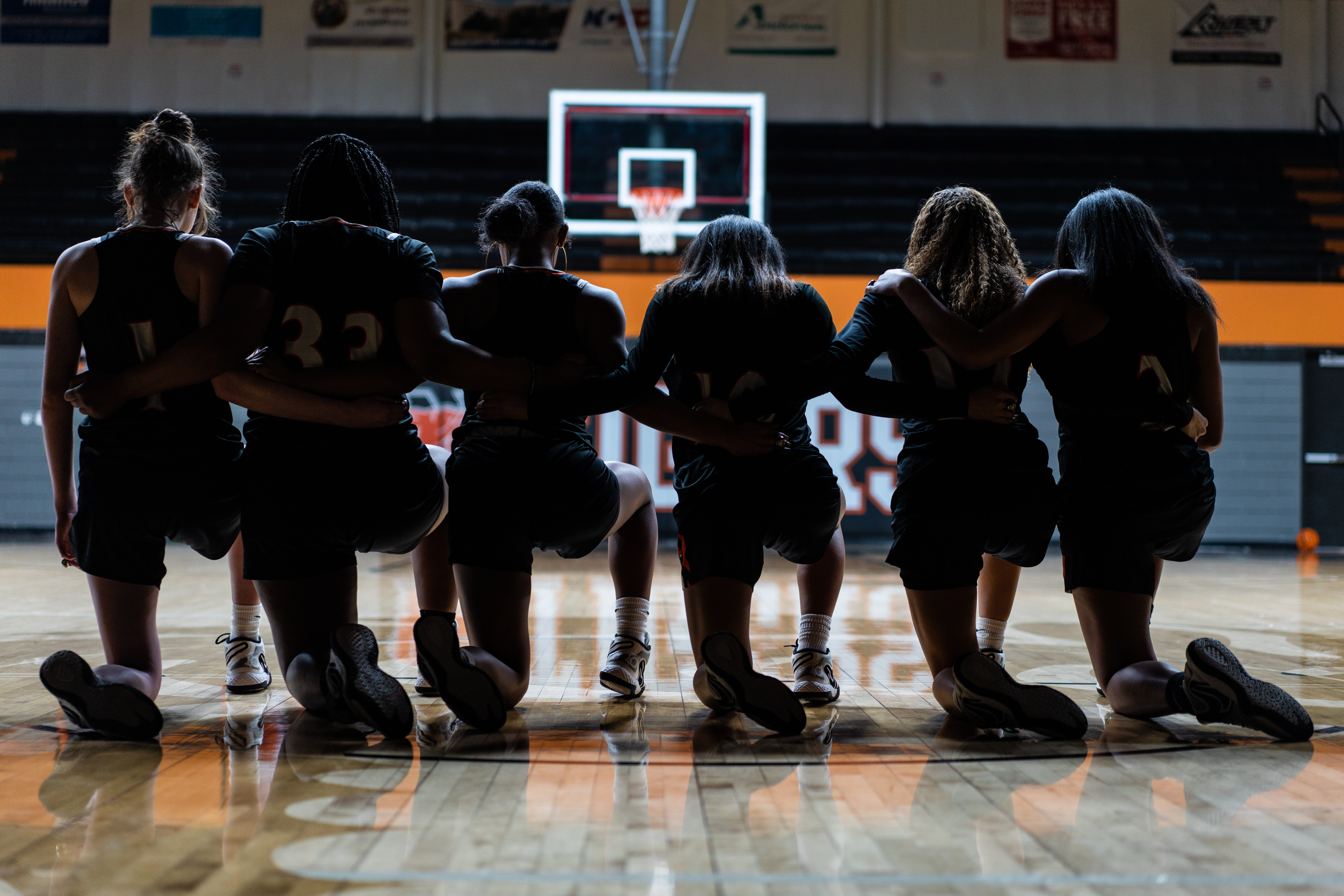 The story behind the high school basketball team that took a knee in Oklahoma - Andscape