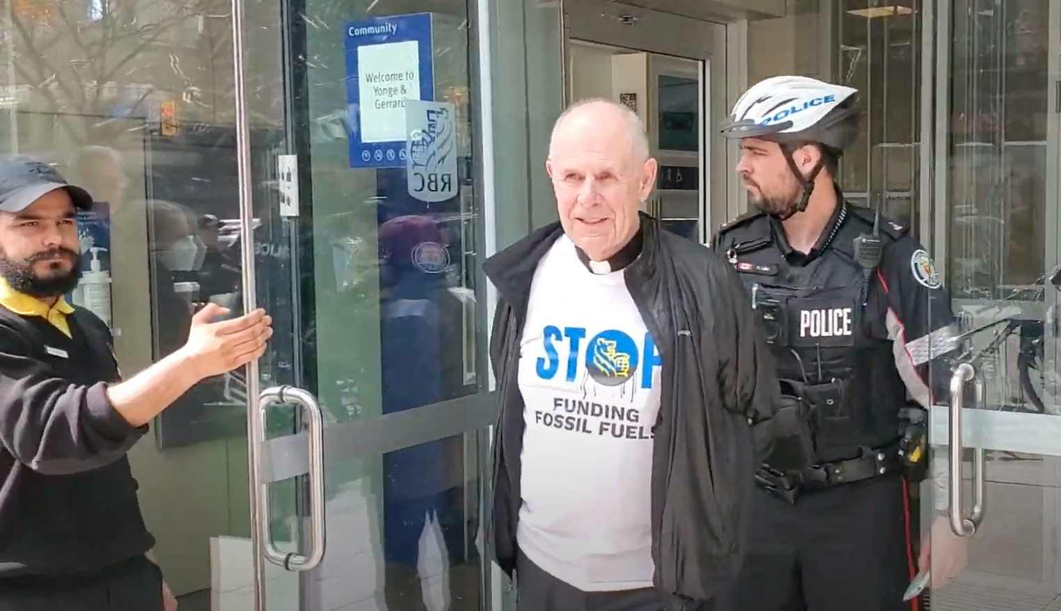 Interfaith climate activists arrested at RBC sit-in protest - Anglican Journal