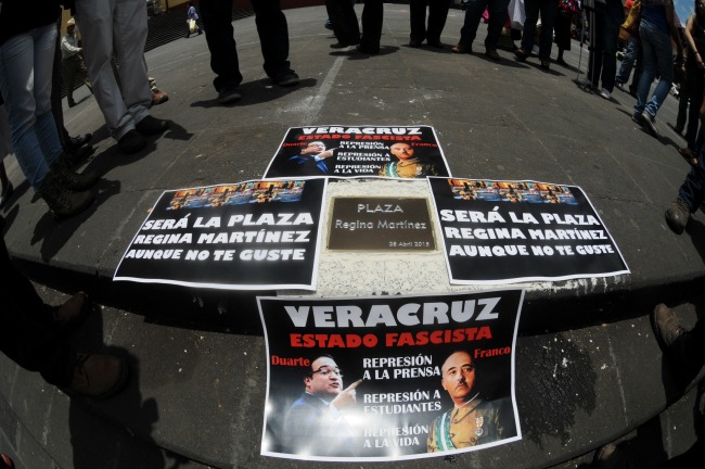 Mecanismo “protege” a periodistas y activistas con botones de pánico inservibles y teléfonos donde nadie contesta
