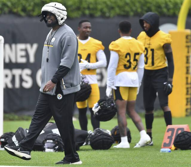 In name of safety, Steelers debut astronaut-like helmet protective coverings at minicamp