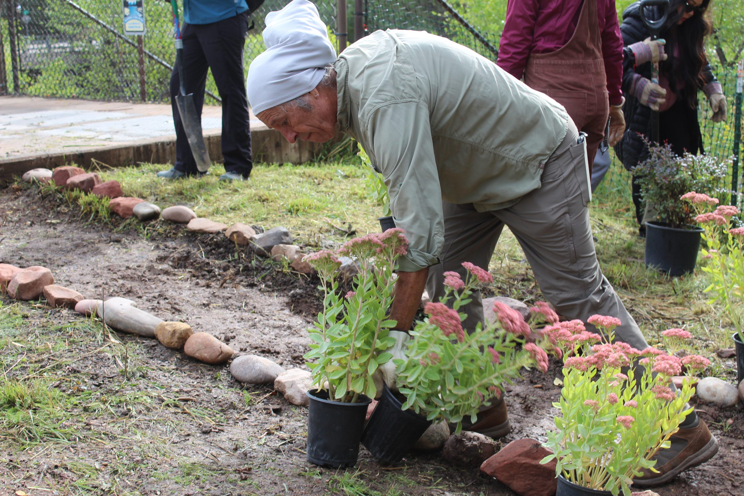 Community shows up for ‘Latino Conservation Week’ despite concerns over immigration crackdowns and DEI rollbacks - Aspen Journalism