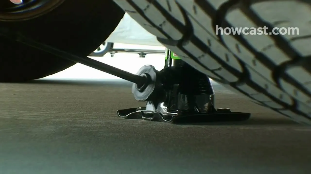 How to Operate a Car Jack << Auto Maintenance & Repairs :: WonderHowTo