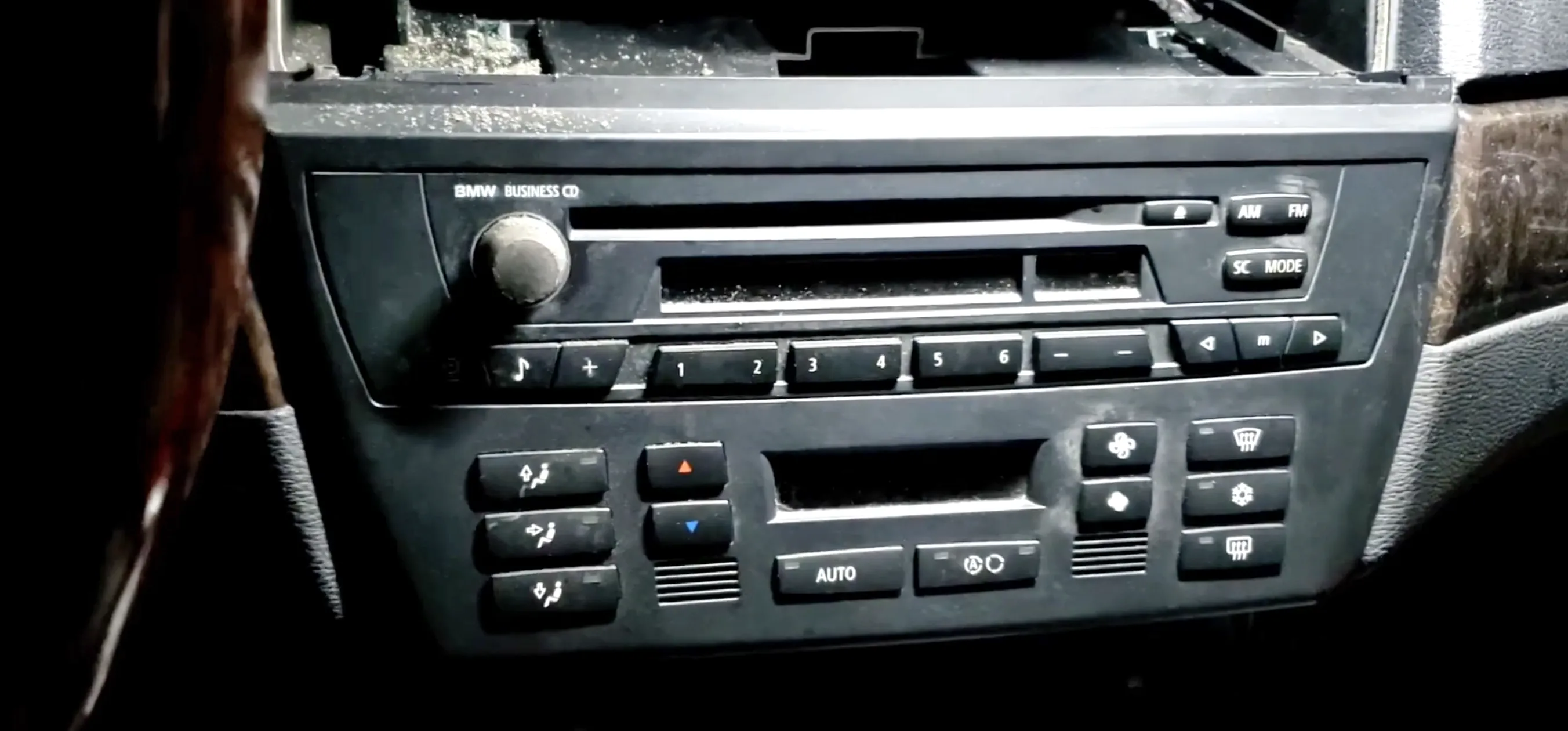 How to Remove the Radio from a BMW X3 (E83, 2004–2010)