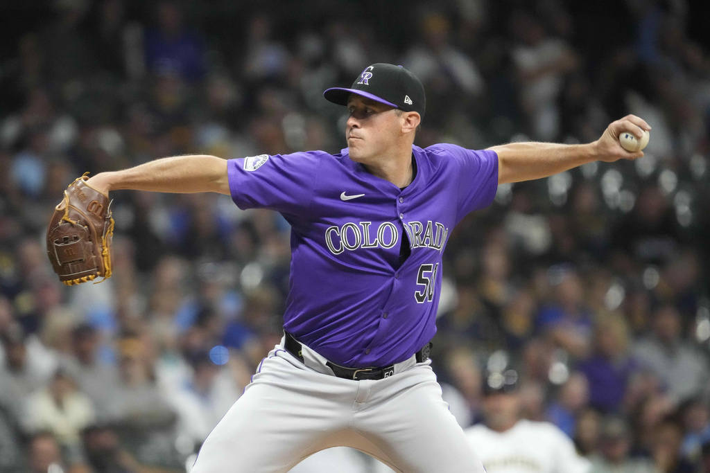 Cubs Sign LHP Ty Blach, RHP Paul Campbell to Minors Deals -
