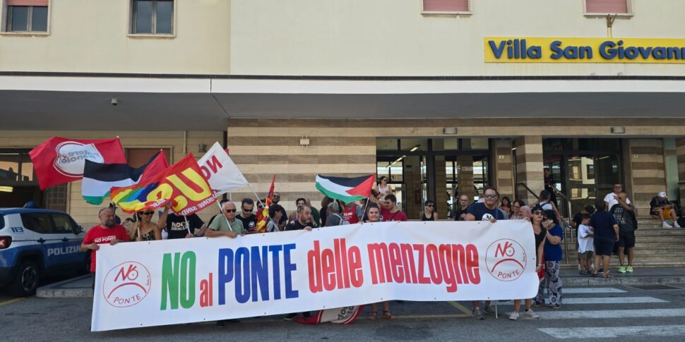 Villa San Giovanni, i “No Ponte” non mollano la presa: «Solo fumo negli occhi dei cittadini» - Gazzetta del Sud