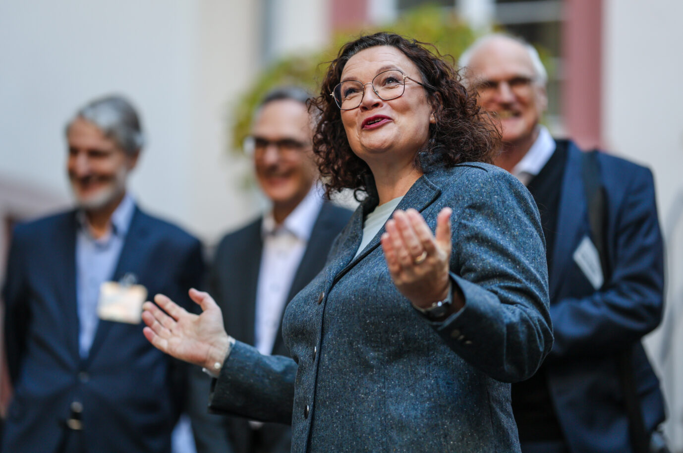 Zu viel ausgezahlt und nicht zurückgefordert: Arbeitsagentur versiebt Milliarden