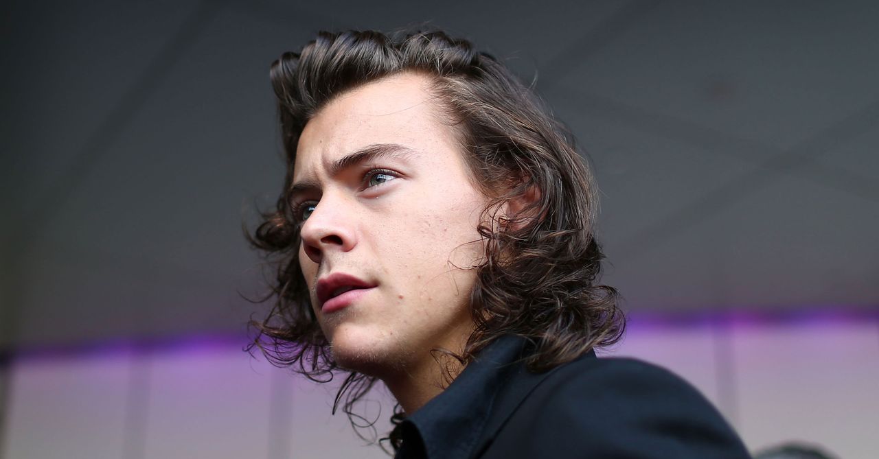 Stunt Double Wearing Harry Styles Mask Is Freaking Out the Internet | Teen Vogue