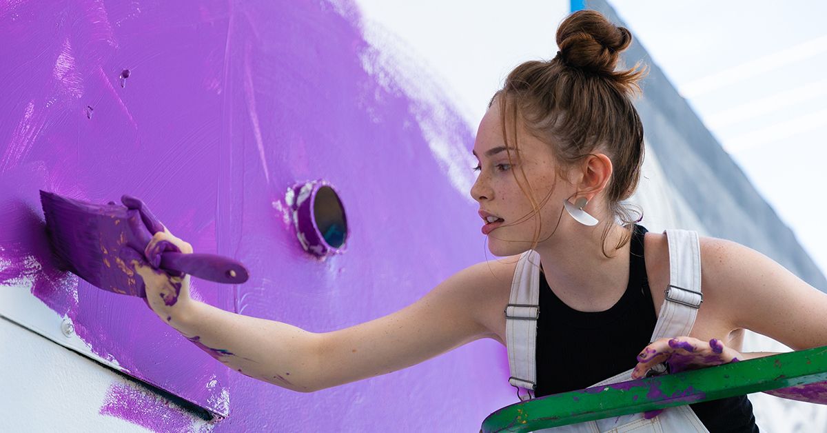 Autumn de Forest and Aussie Hair Care Team Up for Wynwood Walls Mural in Miami | Teen Vogue