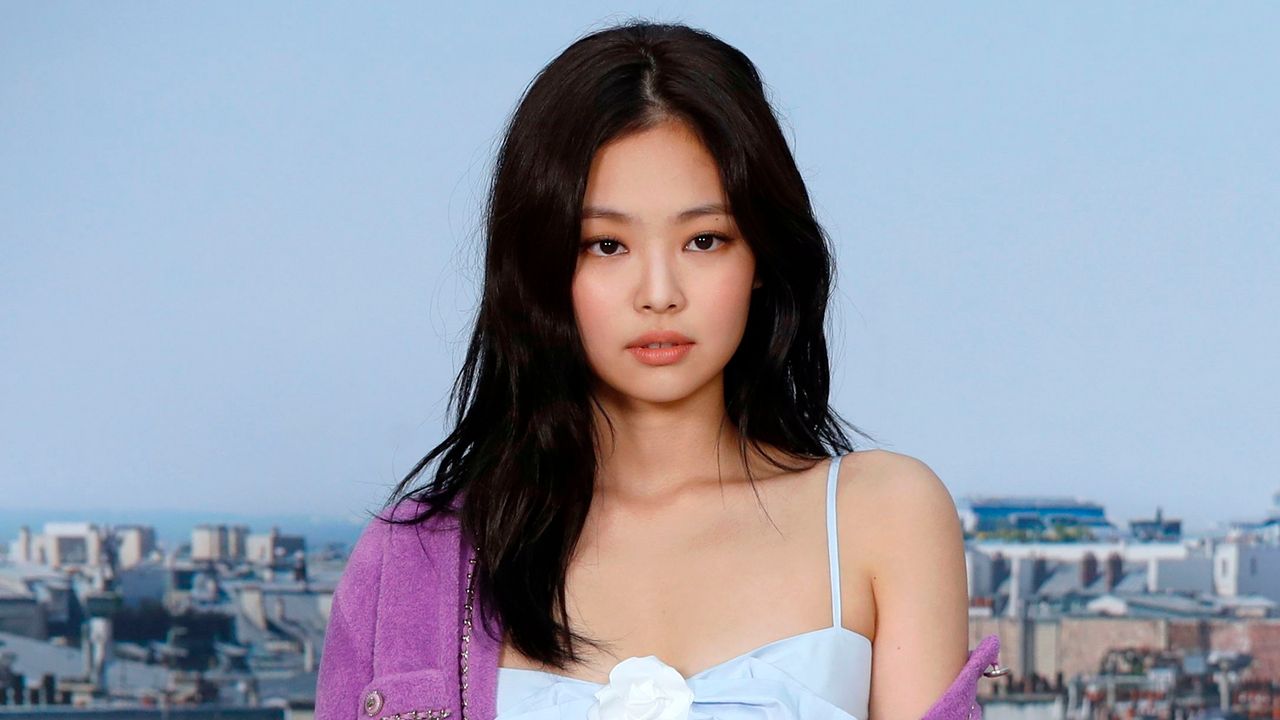 BLACKPINK’s Jennie Wore the Coziest $52 Tank Top from SKIMS in New Los Angeles Vlog — See Photos | Teen Vogue