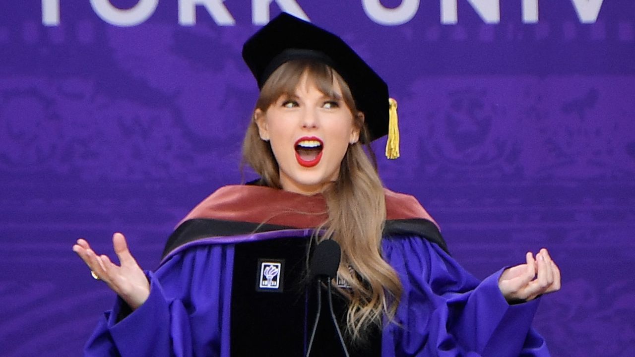 231 Graduation Quotes That’ll Remind You to Follow Your Dreams | Teen Vogue
