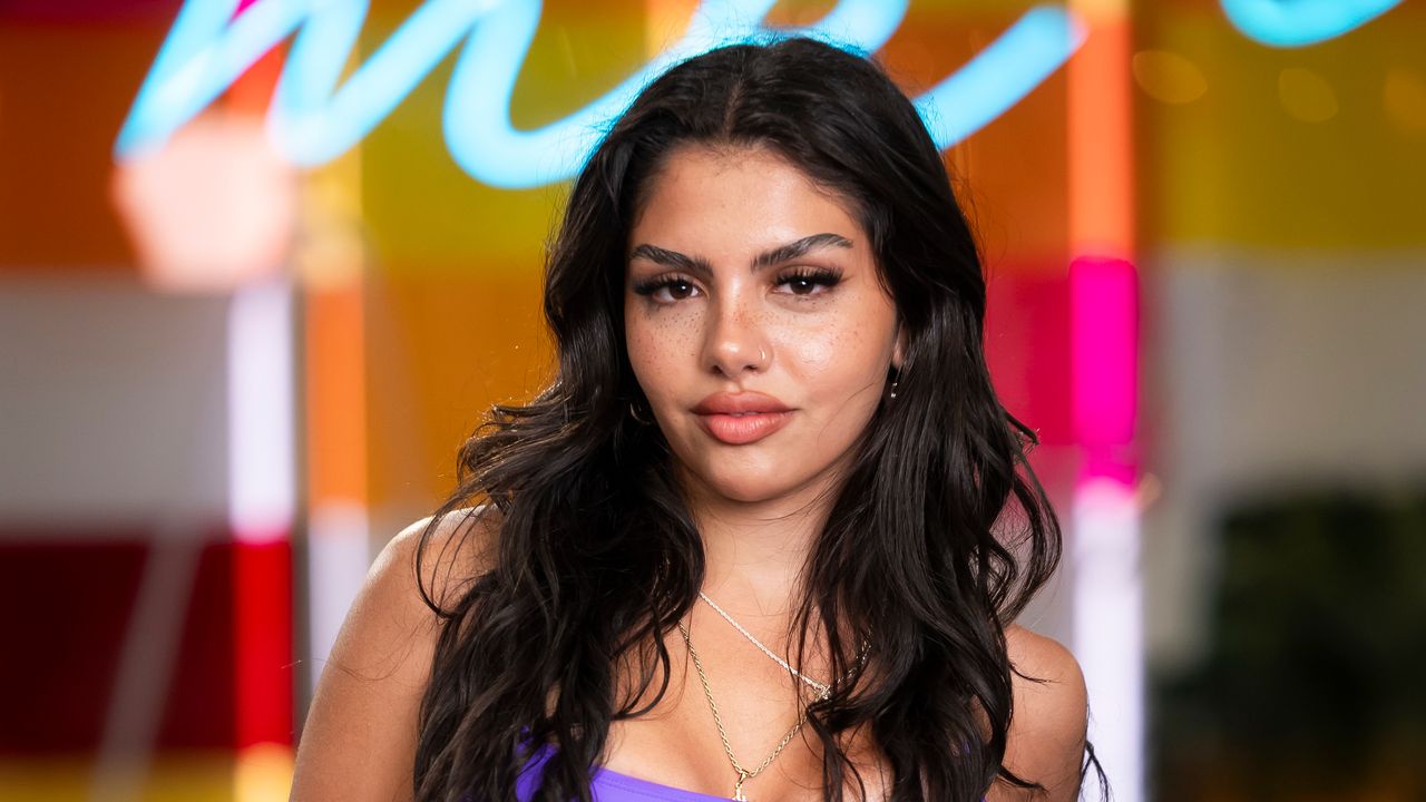 Love Island Member Huda Mustafa's Perfume Is Going Viral on TikTok | Teen Vogue