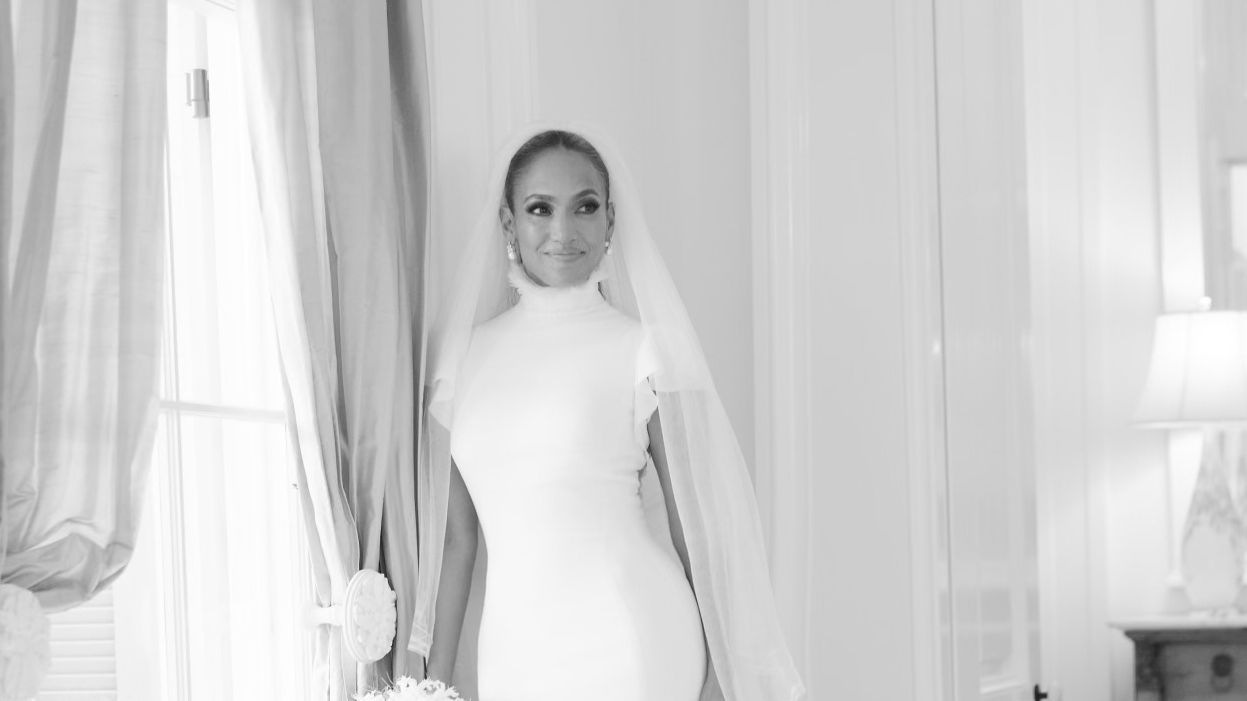 An Exclusive Look at Jennifer Lopez’s Wedding Dress | Vogue