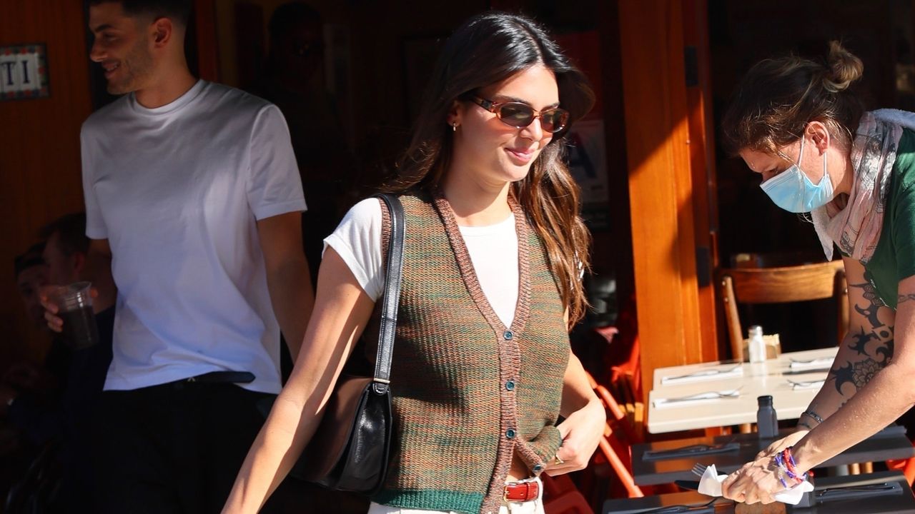 The Best Supermodel Sneakers Under $100 | Vogue