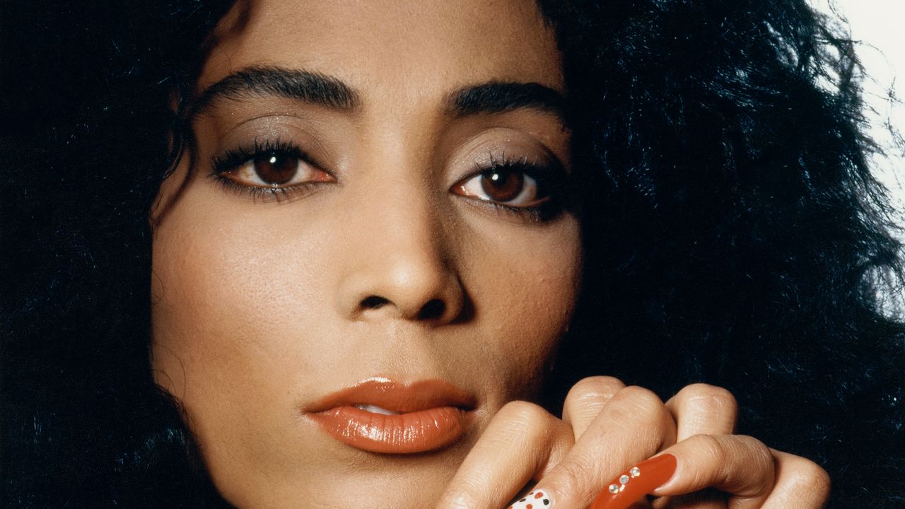 From the Archives: The Fast—and Fashionable—Florence Griffith Joyner | Vogue