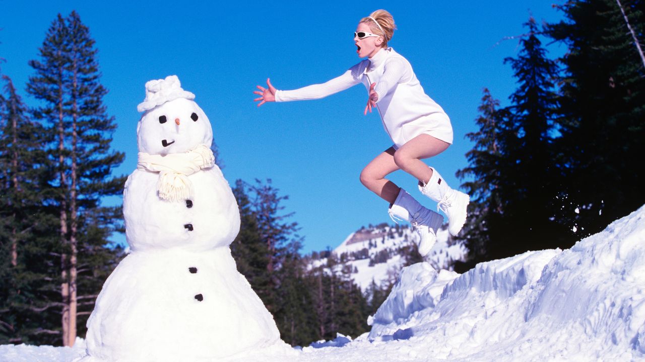 From the Archives: Arthur Elgort Photographs Kristen McMenamy in Athletic Winter Whites | Vogue