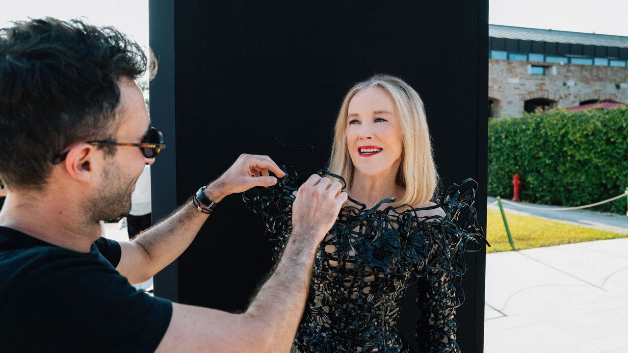 Andrew Gelwicks, Catherine O’Hara’s Longtime Stylist, Remembers the Late Comedy Legend | Vogue