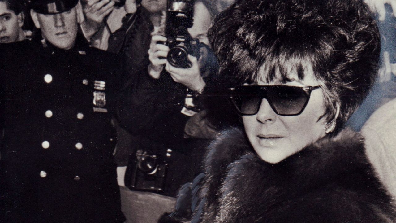 From the Archives: Her Demons at Rest, Elizabeth Taylor Is Back in Top Form | Vogue