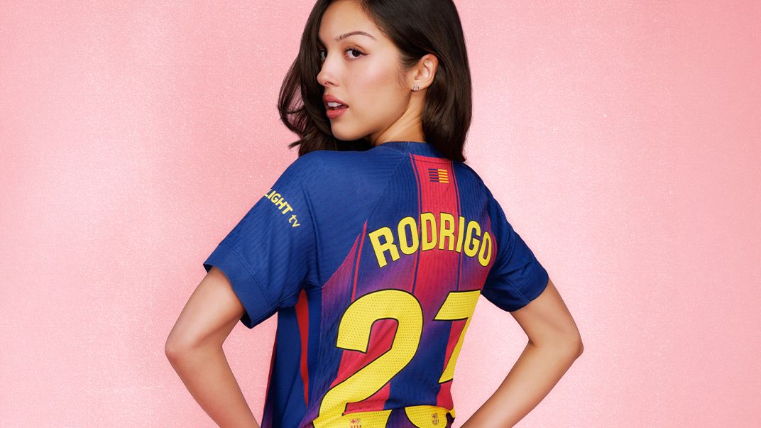 Olivia Rodrigo on Barça, Robert Smith, and the Countdown to ‘You Seem Pretty Sad for a Girl So in Love’ | Vogue