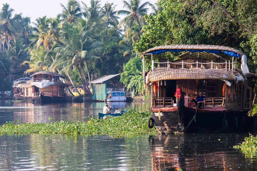 World's Best Boat Trips: Ha Long Bay, Koh Phi Phi, Galapagos, Great Barrier Reef - Thrillist