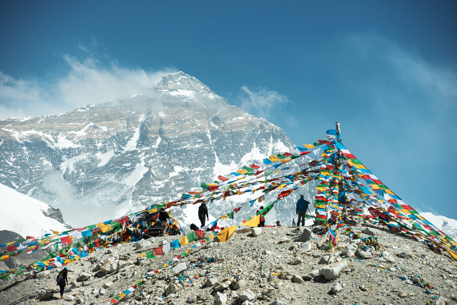 Climbing to Mt Everest Base Camp: How Anyone Can Make the Hike - Thrillist