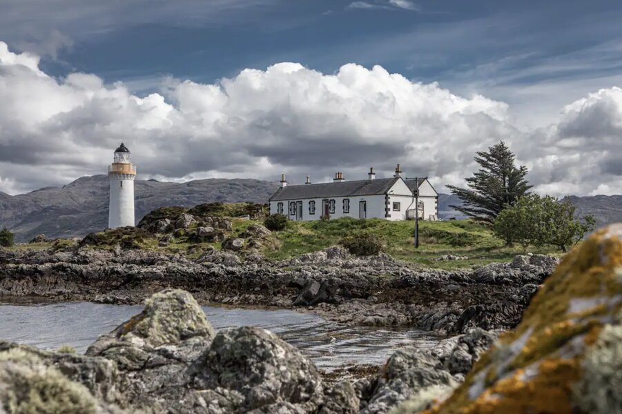Best Lighthouse Airbnb Rentals Around the World - Thrillist