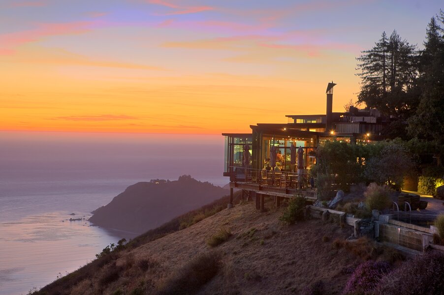 Post Ranch Inn’s Iconic Sierra Mar Bar in Big Sur - Thrillist