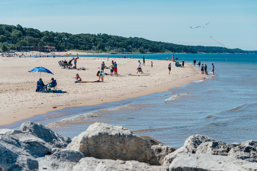 Best Michigan Beach Towns: Where to Visit Along the Great Lakes & More - Thrillist