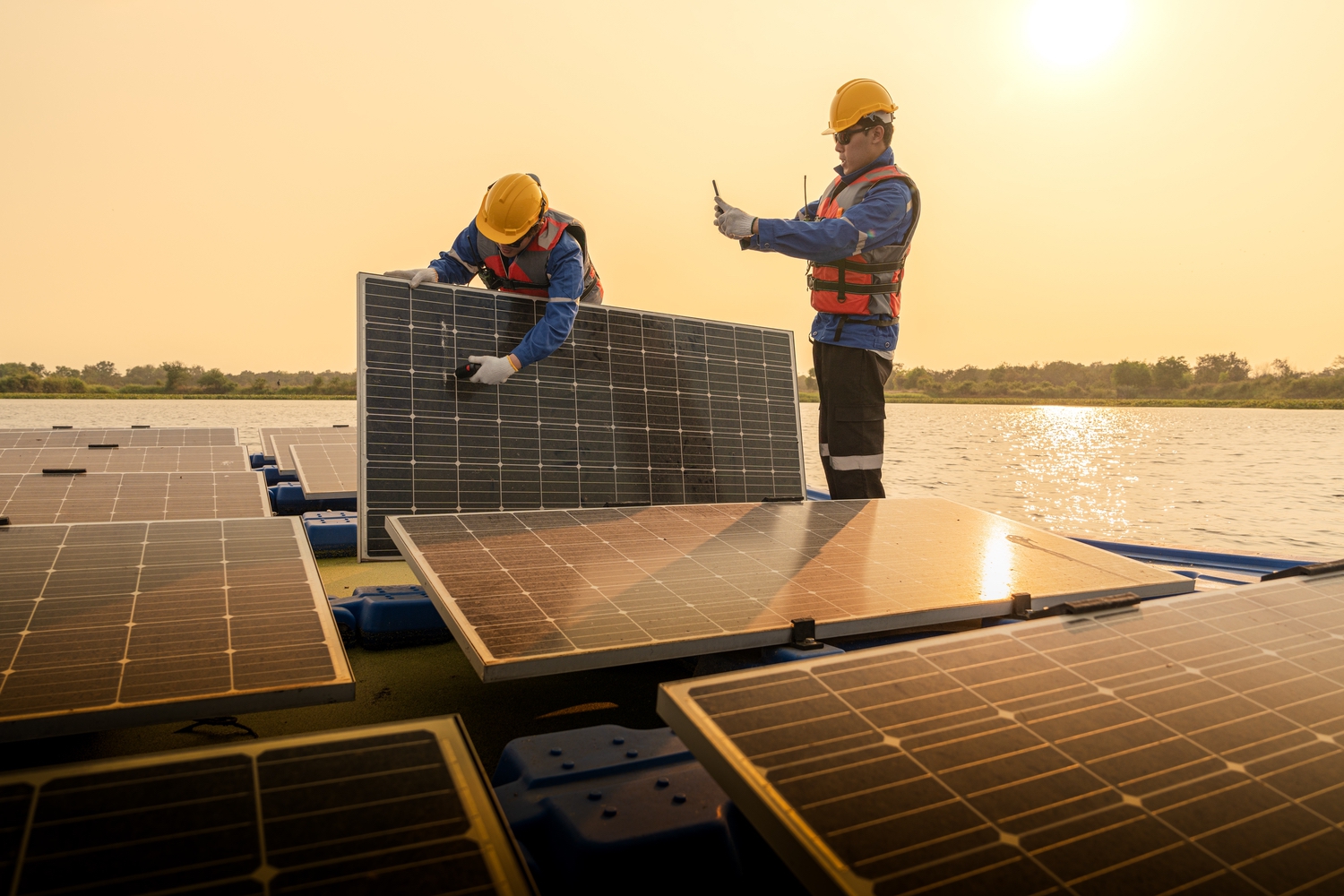 La Chine tente d’enrayer la surproduction de panneaux solaires