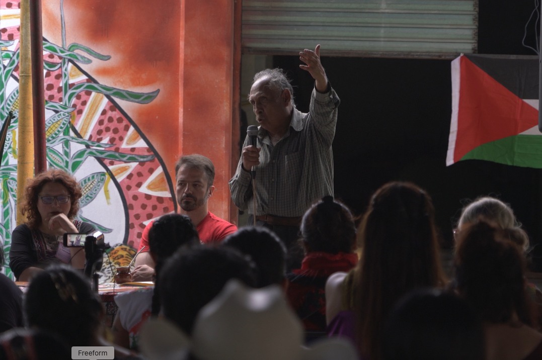 Hostigan a activista que denuncia descarrilamiento del Tren Interoceánico - Avispa Midia