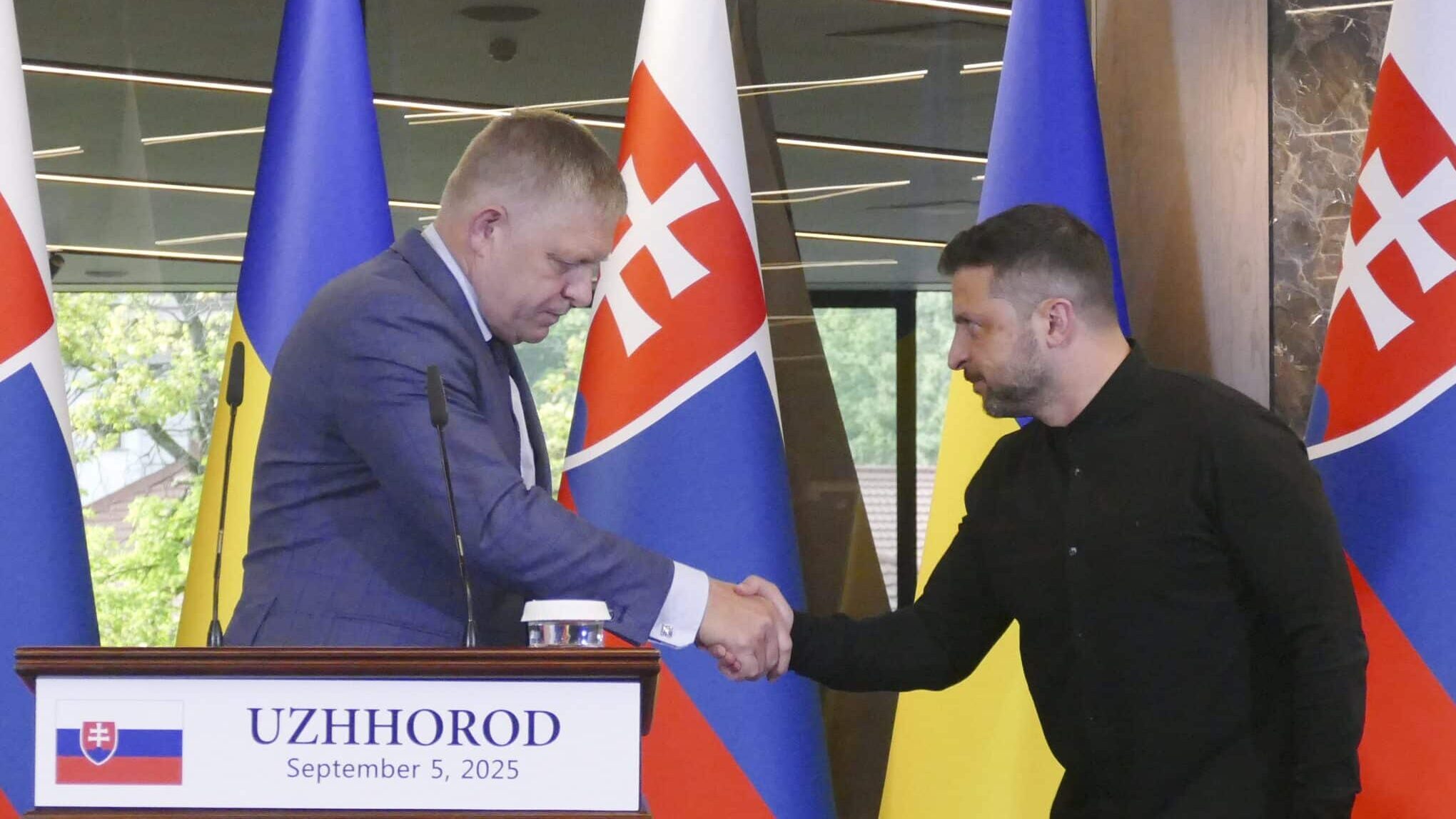 From Putin’s Pal to Zelensky’s Frosty Neighbour: Slovak PM’s Awkward Double Life | Balkan Insight