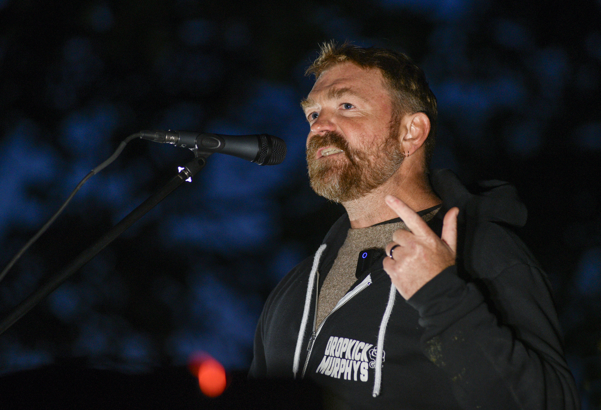 Graham Platner asked why Black people ‘don't tip’ and referenced rape in old Reddit posts